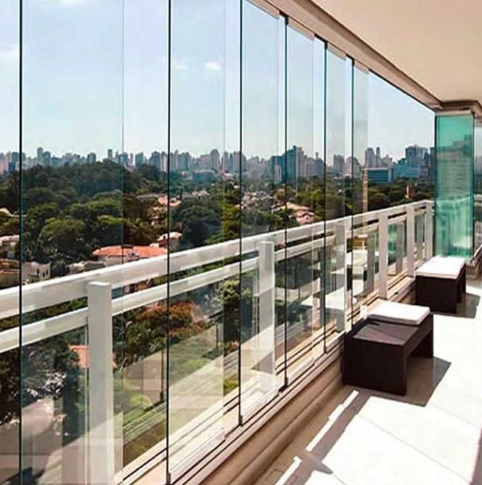 Sisteme glisante sau pliabile din sticlă securizată