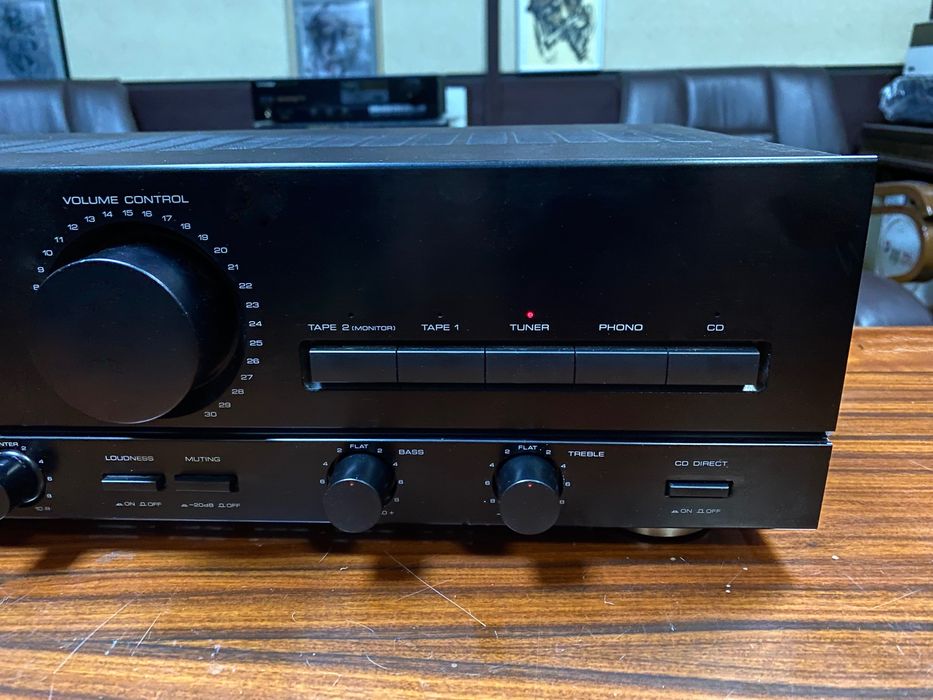 Транзисторен усилвател Kenwood