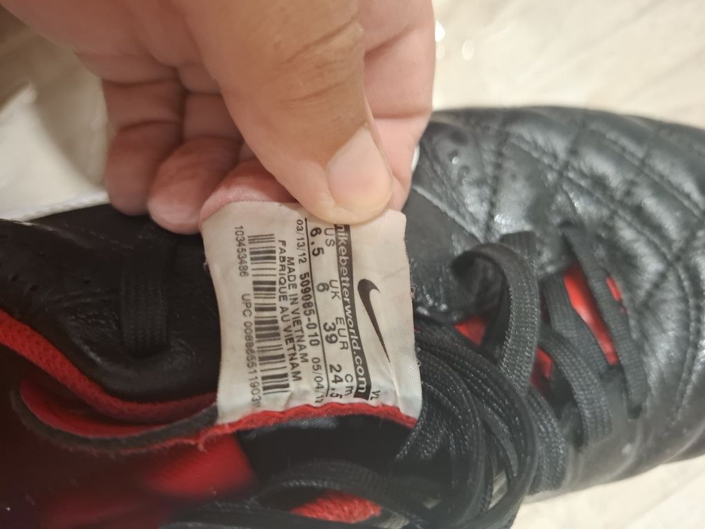Оригинални футболни обувки Nike TEMPO legend 4 номер 39