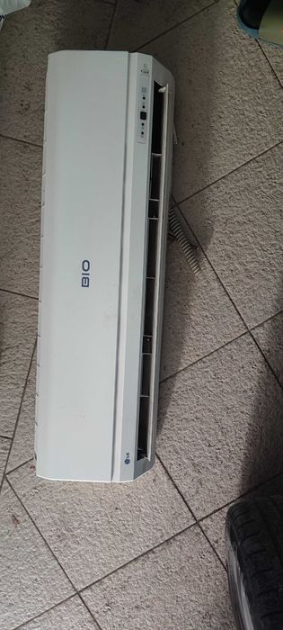 Продавам 2 броя климатици LG 12-ки.