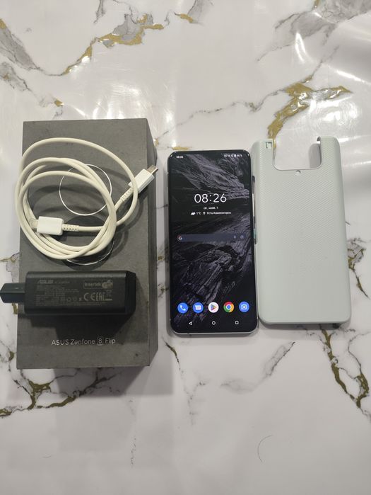 Продам Asus ZenFone 8 Flip 256/8
