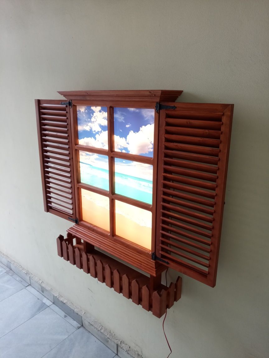 Декоративен прозорец