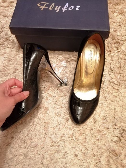 Pantofi piele naturală lăcuită