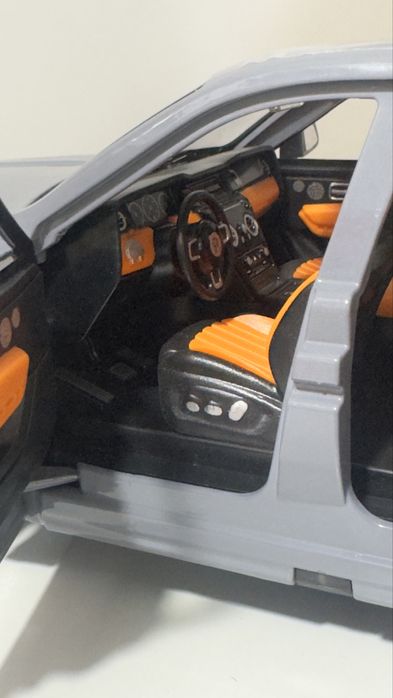 Ролс ройс kullinan 1:24