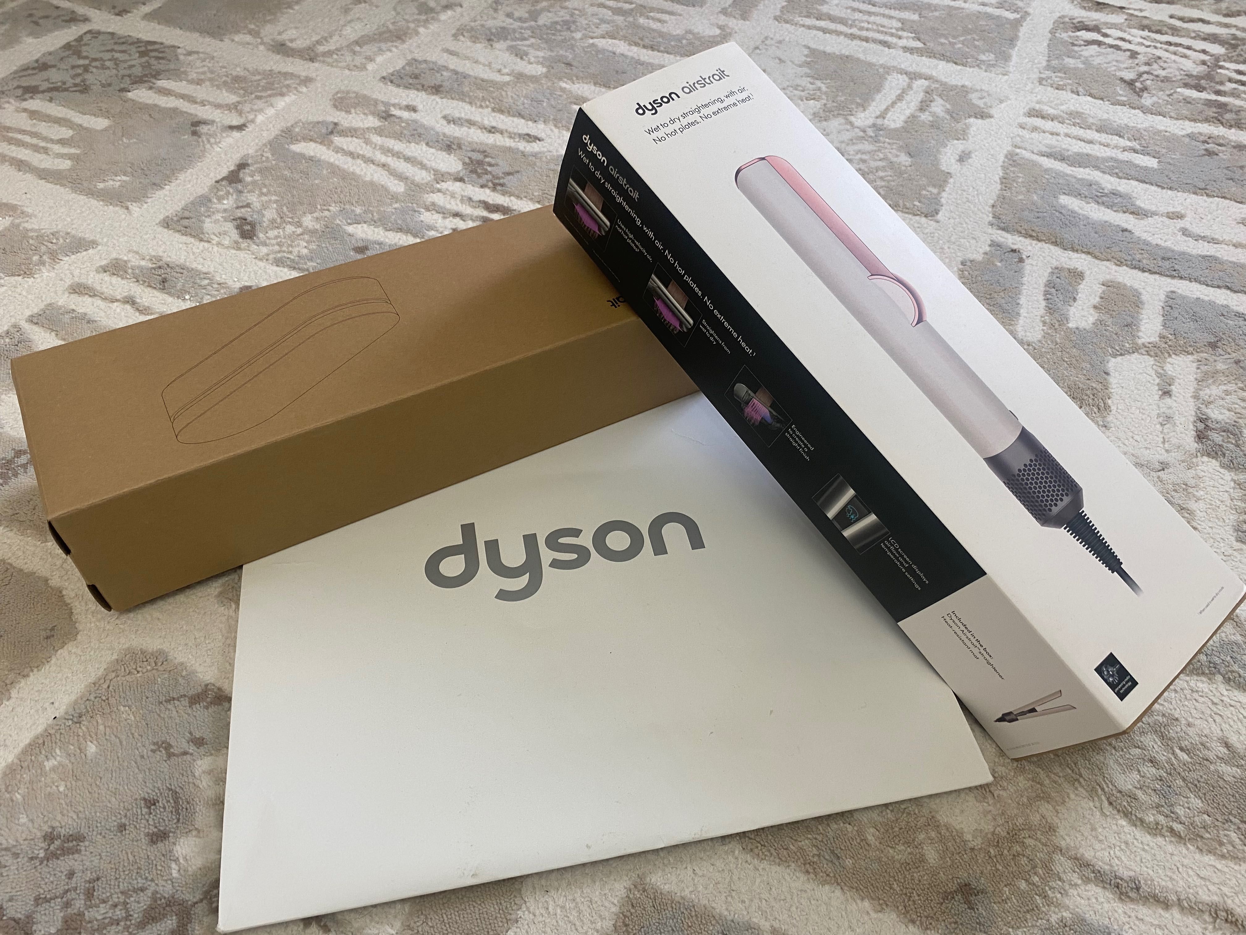 Dyson airstrait*
