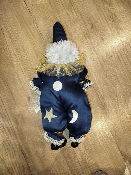 стара, парцалена кукла с порцеланови  ръце, крака и глава- 38см.