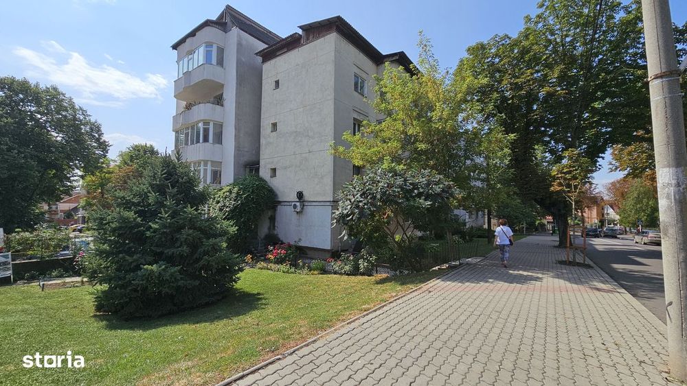 Apartament cu 3 camere, 94 mp, zona TRAIAN - PRIMARIE;