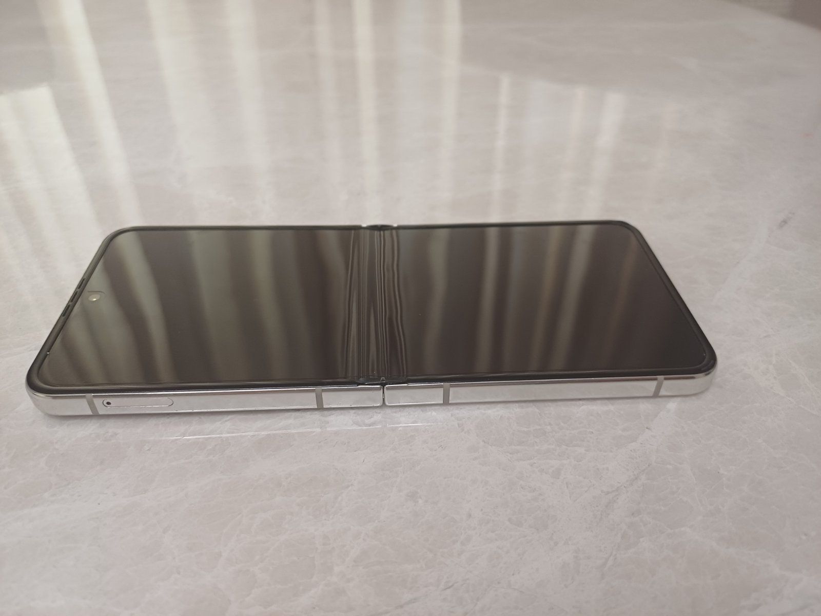512 GB Samsung Z Flip 5