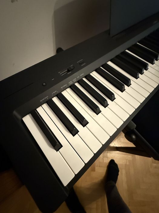 Pian digital Yamaha P 145 cu scaun si stativ