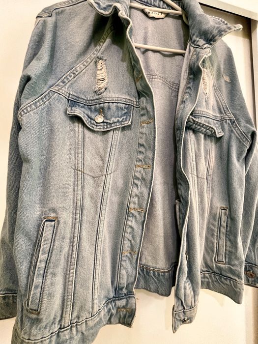 Сака и дънково яке