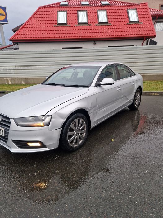 Vand Audi A4 2013 2.0 tdi -Multitronic Avariat!