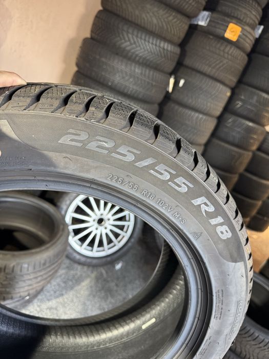 2 Anvelope Iarnă Pirelli Sottozero Serie 3 225/55R18 102V DOT 2021