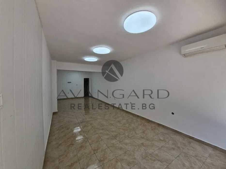 Продава се Магазин в Пловдив, Кючук Париж - 43 кв.м за 1917 €/кв.м - Снимка #2