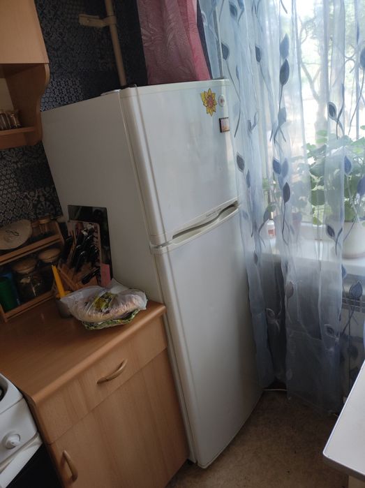 Продам холодильник