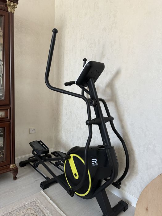 Элипсоид тренажер в хорошем состоянии