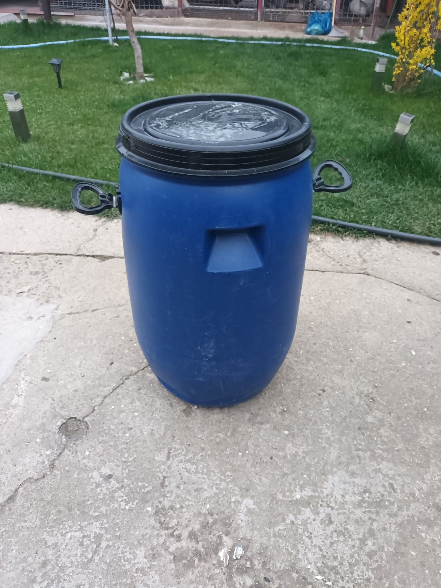 Butoaie din plastic gros de vanzare