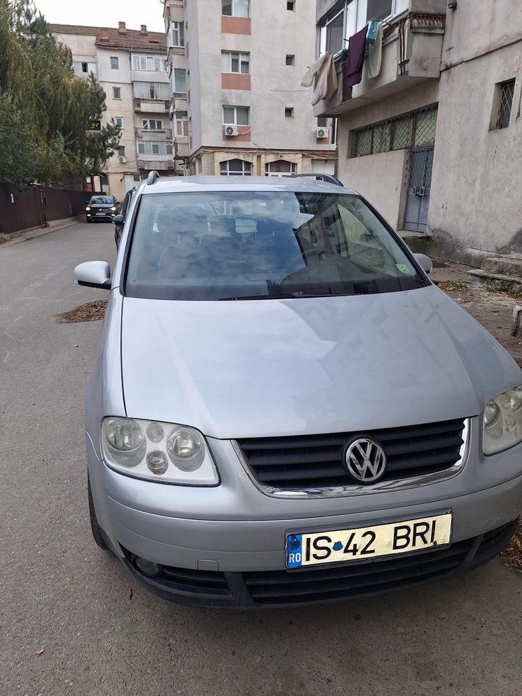 Volkswagen Touran 2004 1.6 FSI 115CP