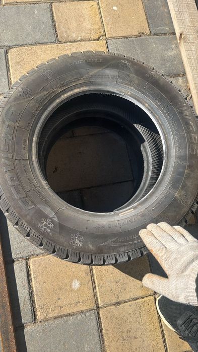 Продам зимние шины 2 шт 175/70 R13