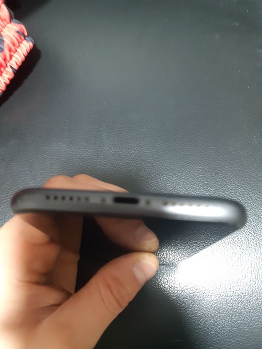 Vand iphone 11 pro 64 gb in stare perfecta !