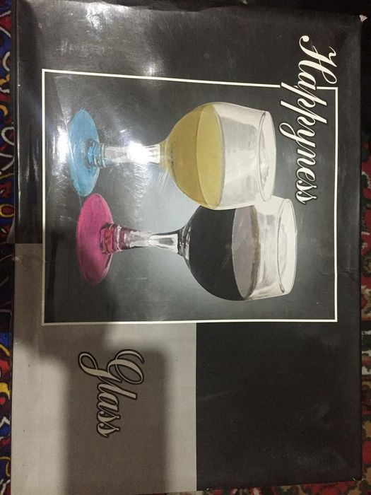 Продаётся два комплекта посуды