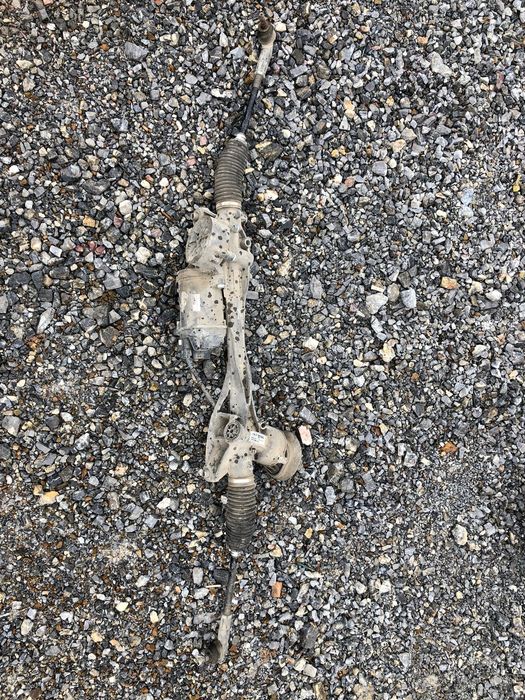 Продам запчасть  рулевую рейку