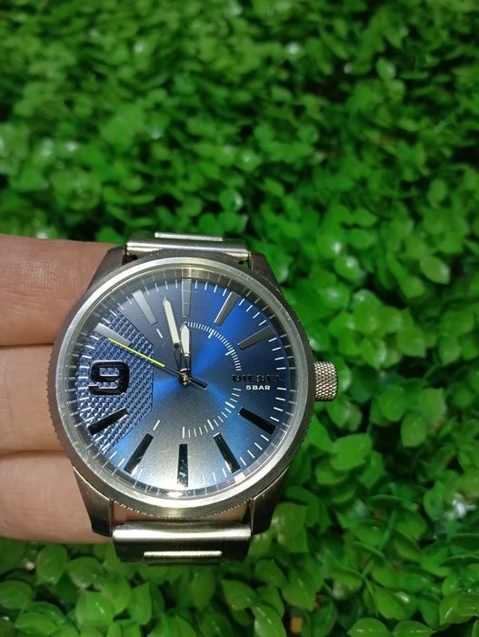 Масивен часовник Diesel Blue 5 Bar - 165 лв