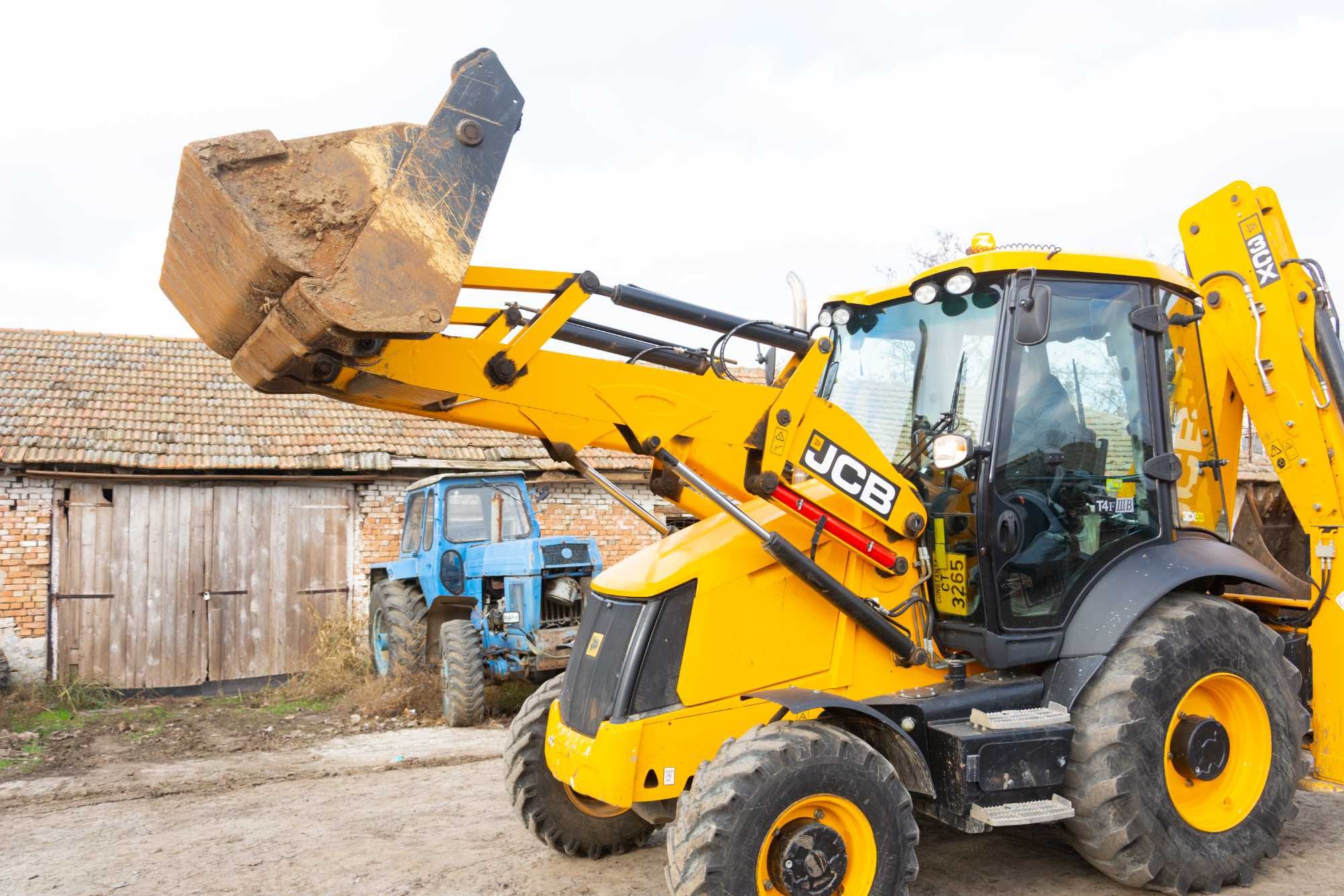 Închiriere Buldoexcavator JCB 3CX/Închiriez Buldo-excavator Constanta