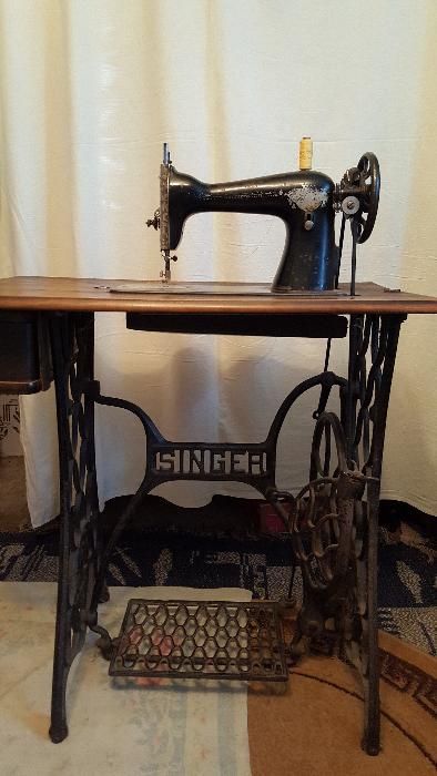 Masina de cusut Singer originala,an de fabricatie 1928,colectie.