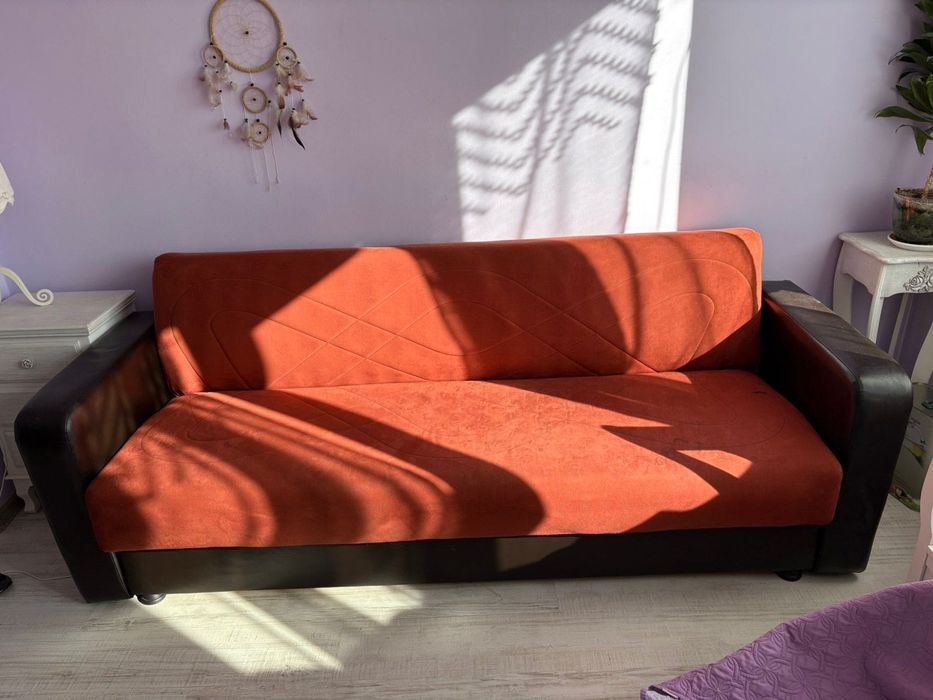 Разтегателен диван