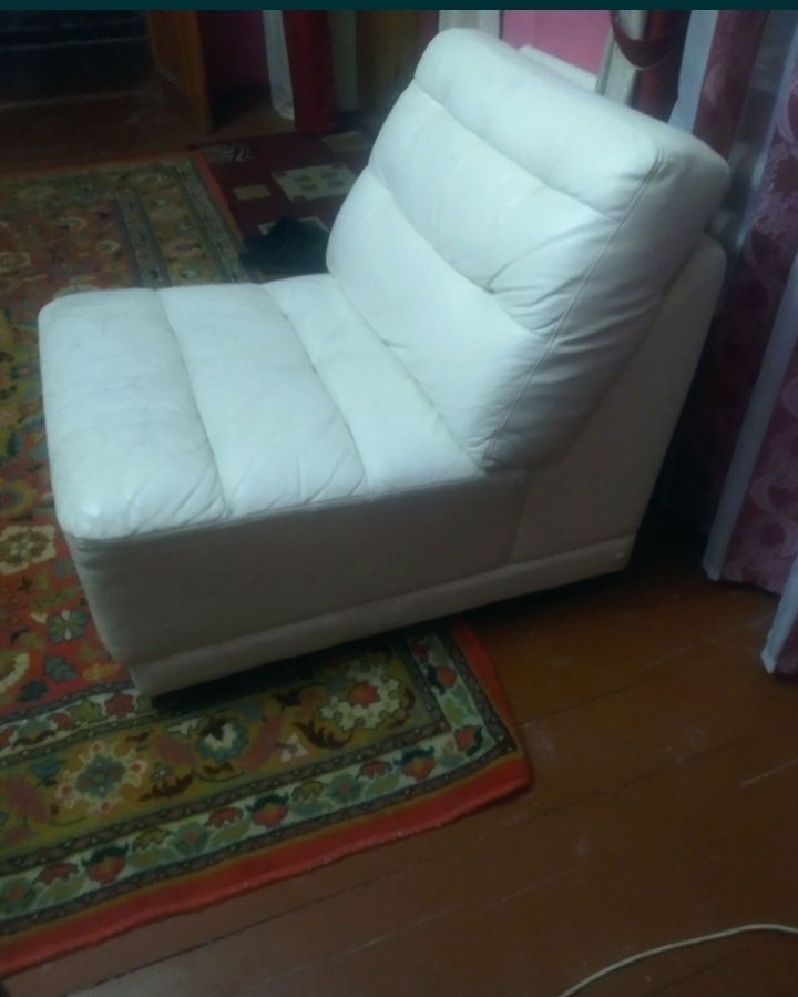 Кресло из натуральной кожи для кабинета, гостиной или офиса