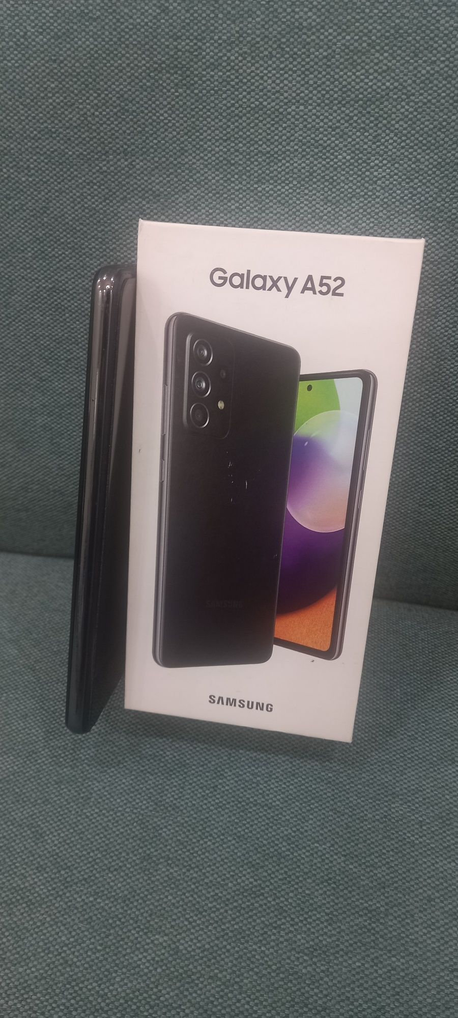 Продажа телефона Samsung A52 . Память 128 гб. Коробка есть.
