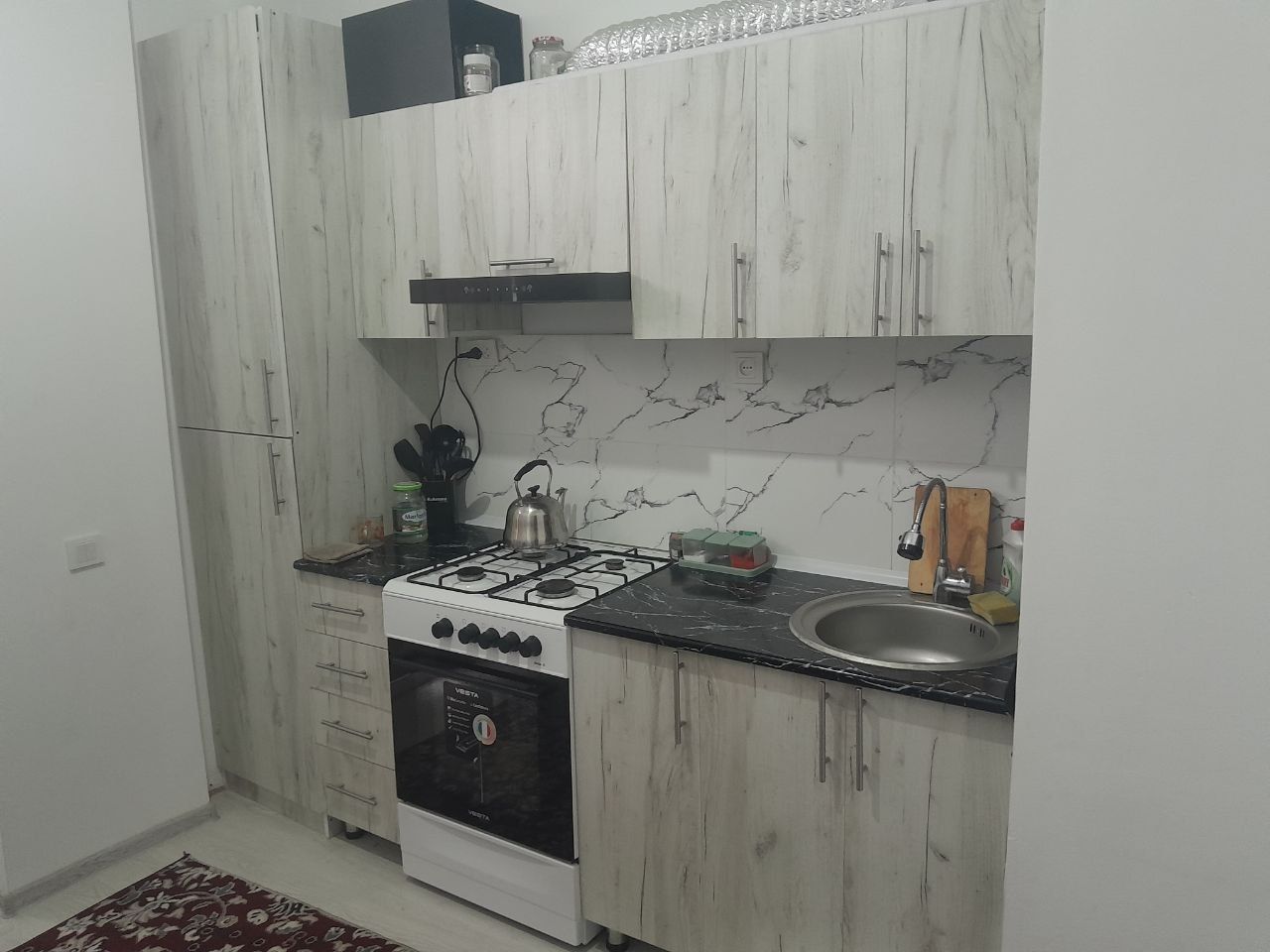 Nurafshonda garneda 2 xonali kvartira ijaraga beriladi