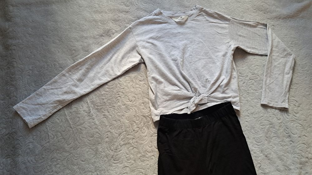 Set bluza pantaloni H&M 10-11 ani
