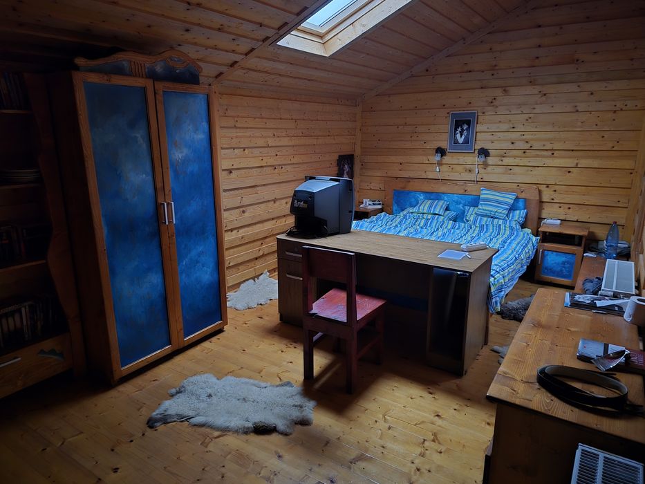 Vând cabana în Ocolisel, comuna Iara