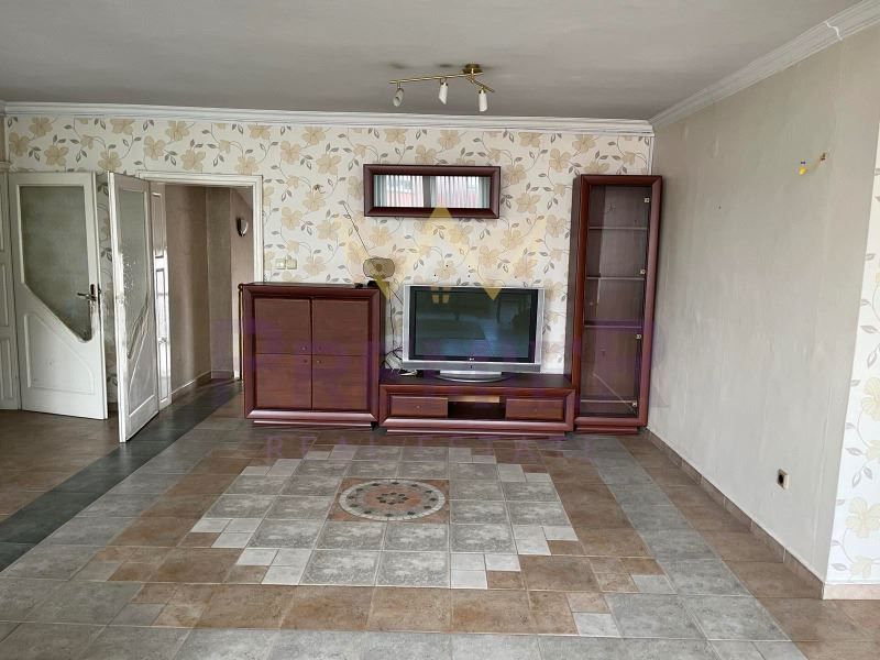 Продава се Мезонет в Варна, Лятно кино Тракия - 170 кв.м за 2353 €/кв.м - Снимка #1
