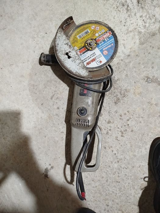 Продам болгарку 230