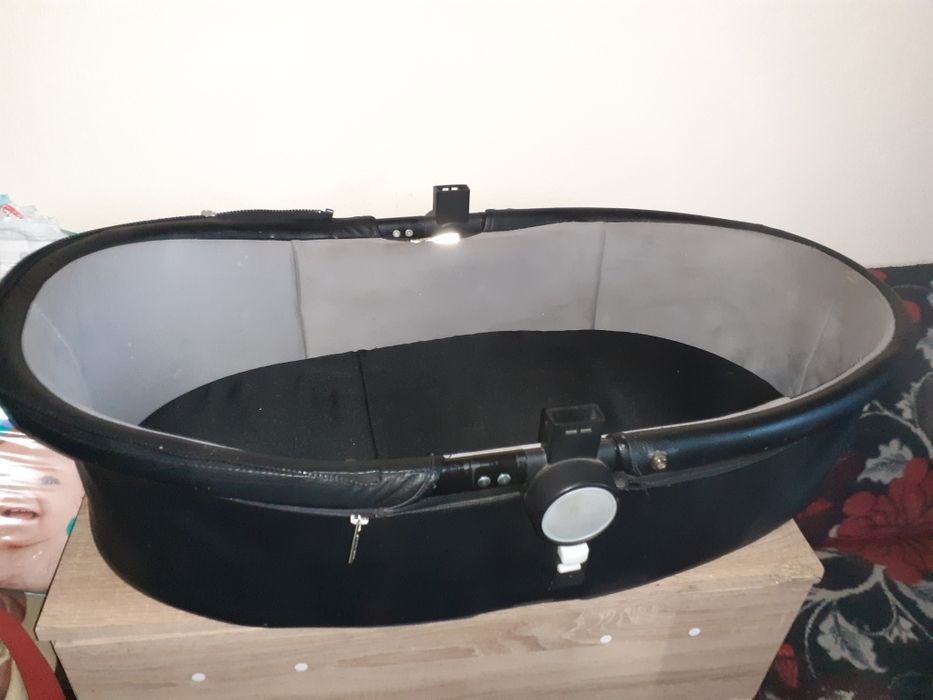 Cărucior hot mom și Balansoar 4Moms