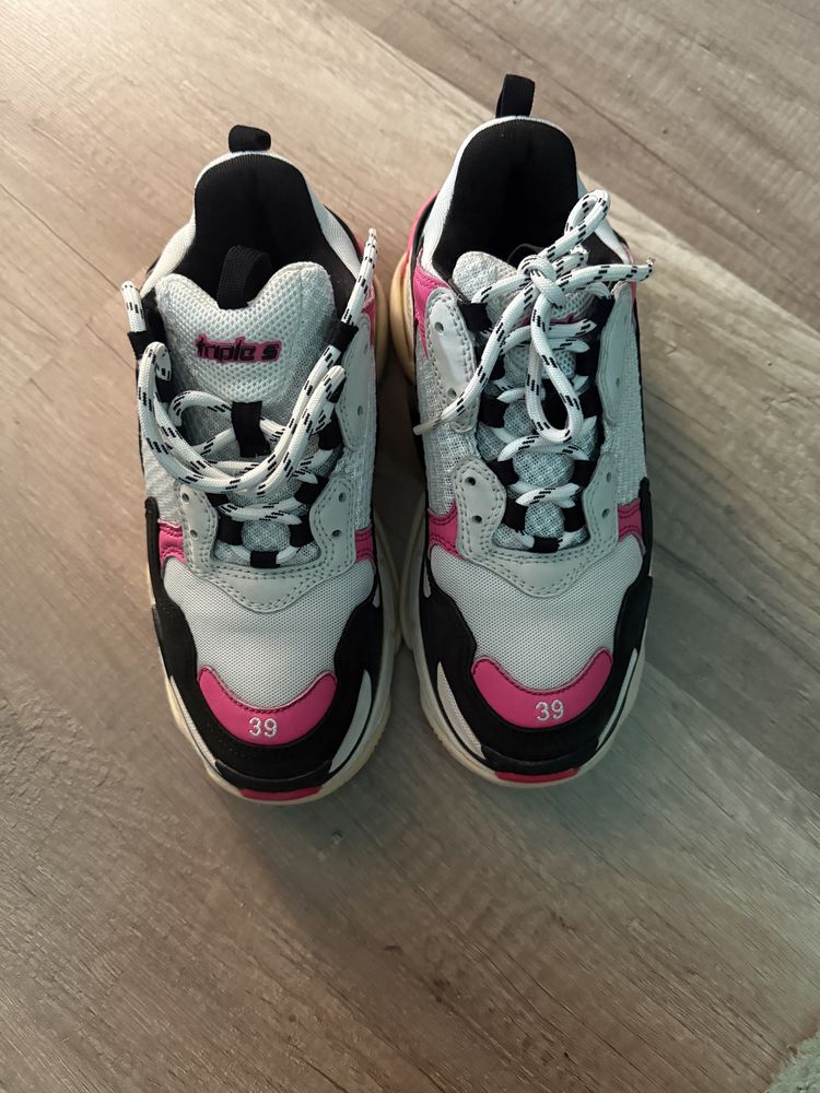 Маратонки Balenciaga 39 номер