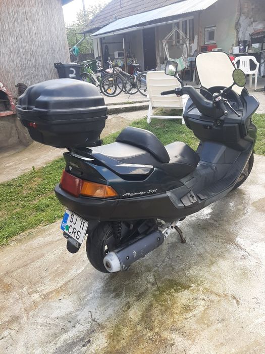 Scuter Yamaha de 250cm3