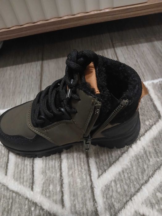 Нови боти за момче