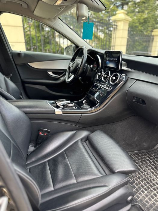 Mercedes-benz  c180d