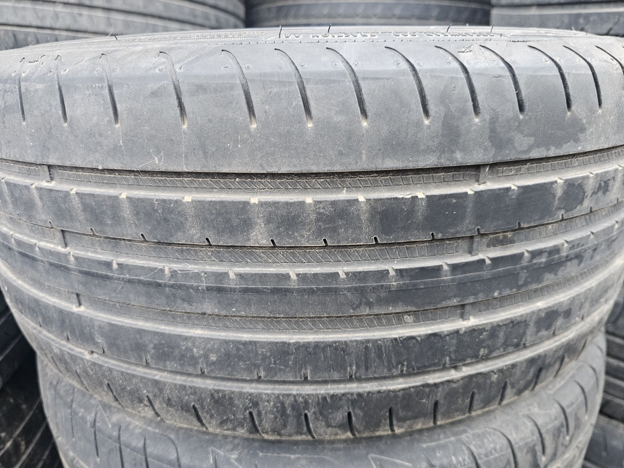 Set 2 anvelope 225/40R18 vara (5mm)