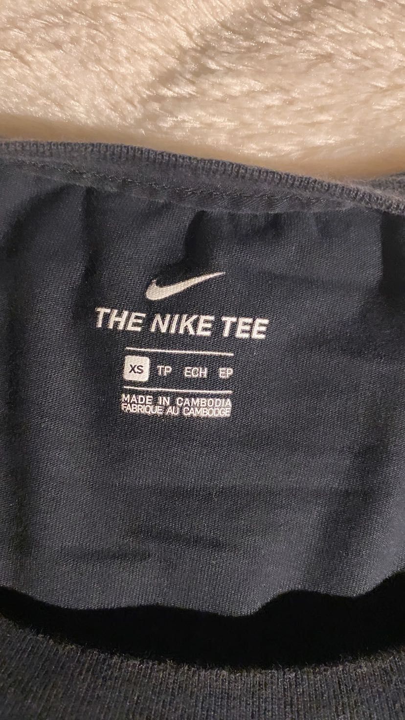 Nike женска черна тениска