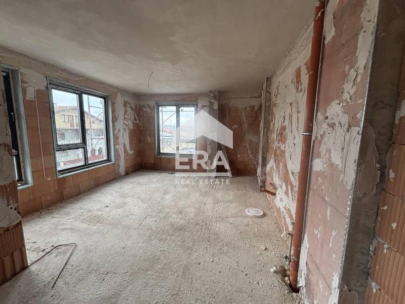 Продава се Двустаен апартамент в Белослав - 67 кв.м за 1015 €/кв.м - Снимка #1