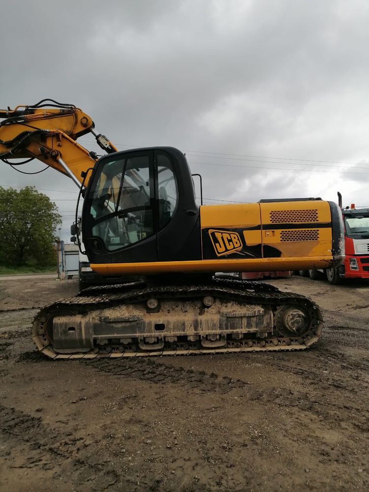 Vand excavator JCB 24 tone