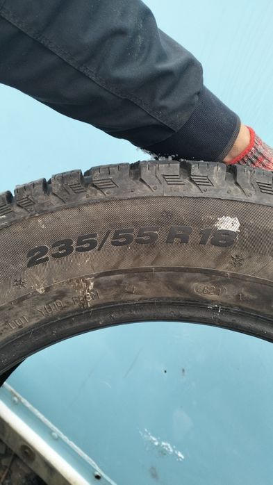 Продам резину на 18