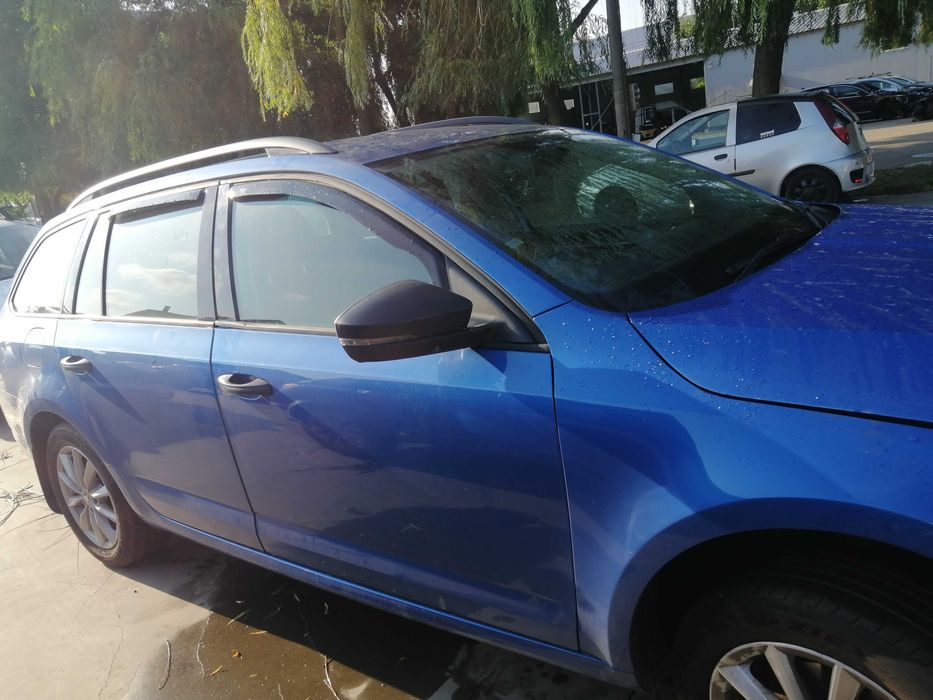 Dezmembram Skoda Octavia 3