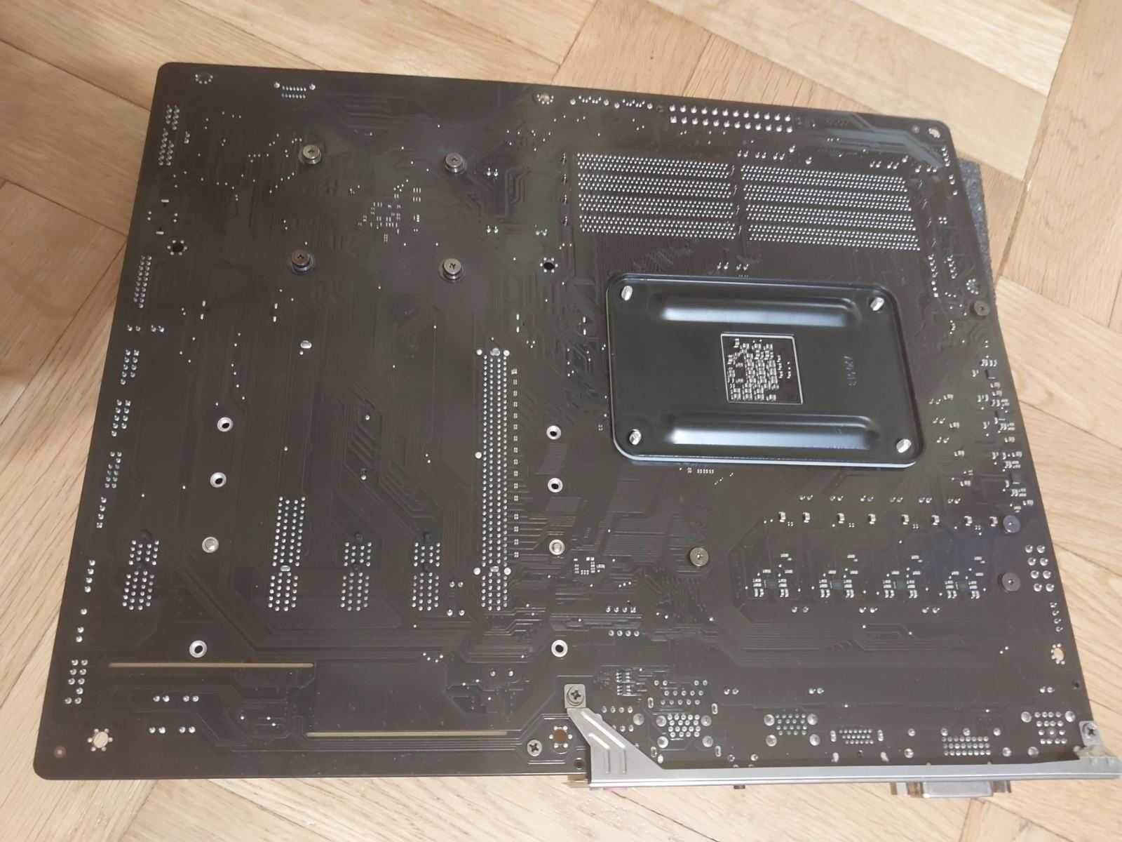 AMD Ryzen 7 5800X + Gigabyte B550 Gaming X V2