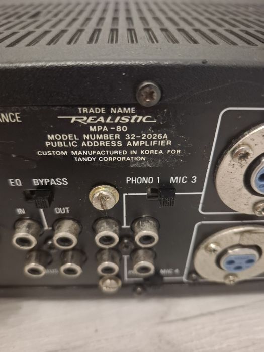 Amplifier Realistic 80 Wati solid state