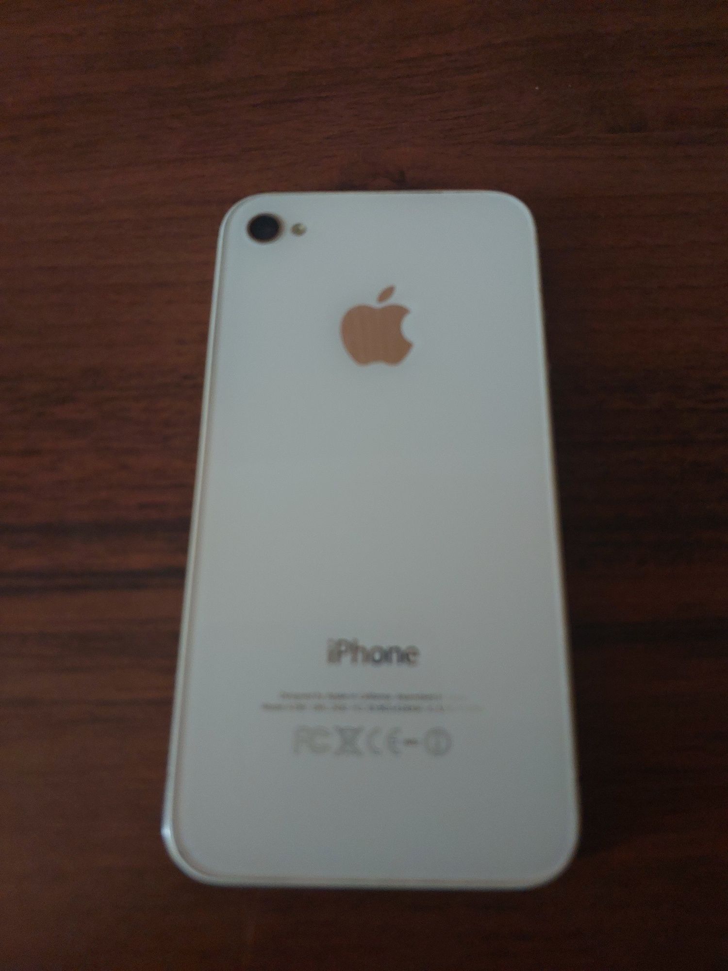 IPhone 4S в отличном рабочем состоянии